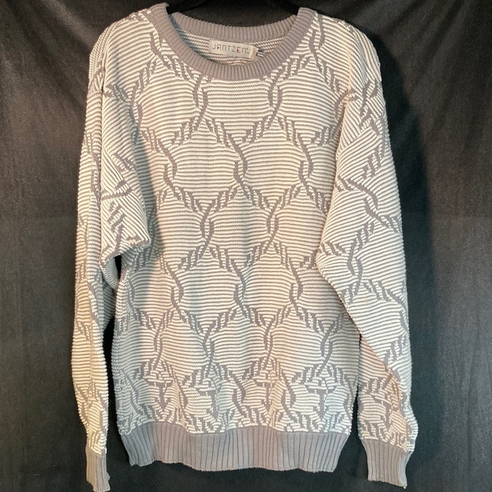 Vintage 80’s cotton Jantzen xl sweater. Gray white. 44” chest. box D